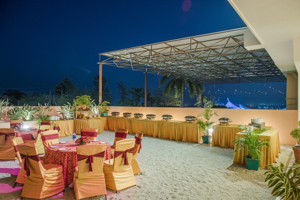 The Red Maple Mashal Indore Esterno foto