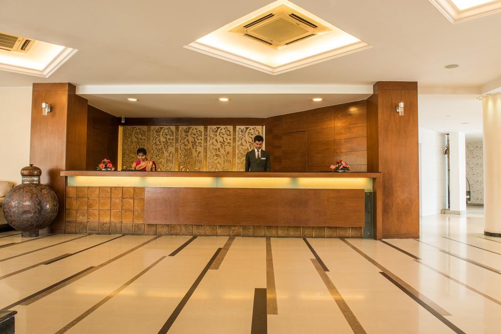 The Red Maple Mashal Indore Esterno foto
